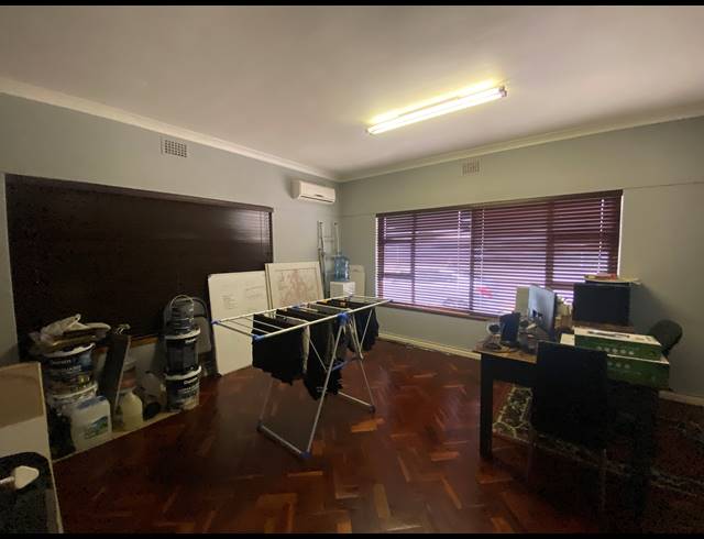 350M² BUILDING FOR SALE IN MILNERTON CENTRAL